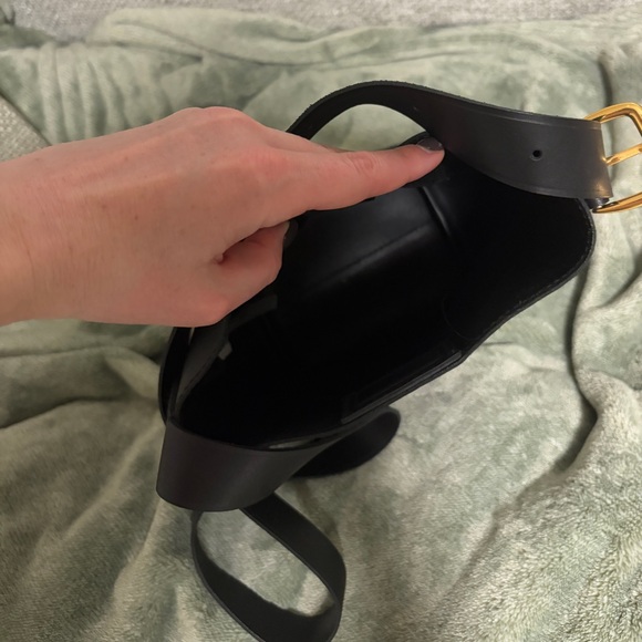 Madewell The Essential Mini Bucket Tote - Picture 5 of 8